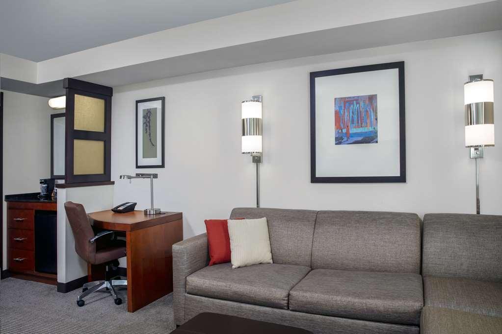 Hyatt Place Raleigh Cary Room photo